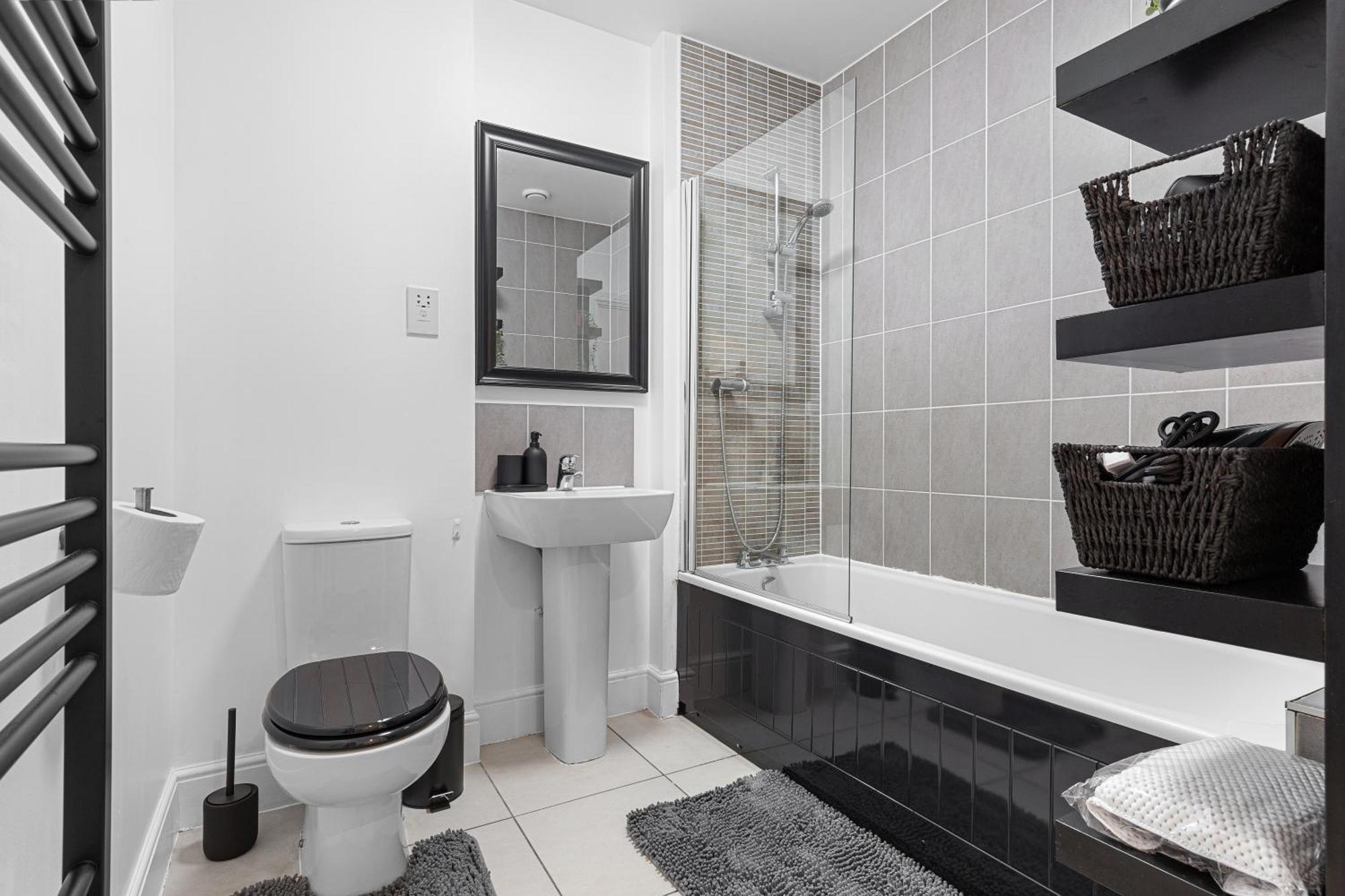 Appartamento Modern 2 Bedroom In Uxbridge Free Parking
