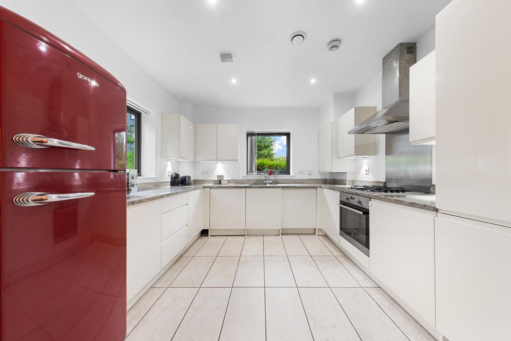 Modern 2 Bedroom In Uxbridge Free Parking Appartamento Londra